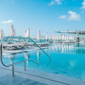 Hotel Azur By St